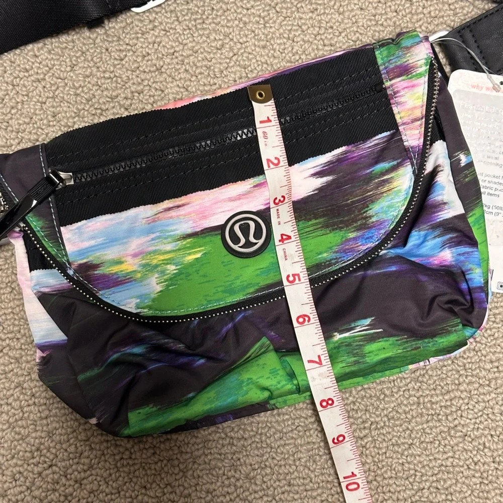 Lululemon Festival Bag (NWT) - Picture 3 of 12